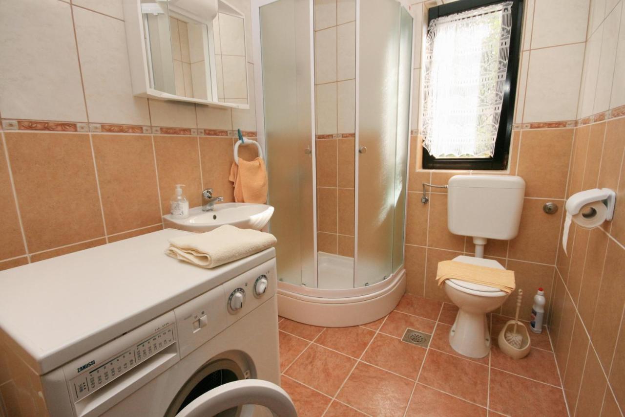 Apartments With A Parking Space Novi Vinodolski - 5514 Екстер'єр фото